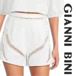 Gianni Bini Shorts Women Ivory Embroidered High Rise Zip Back Size 12 NWT